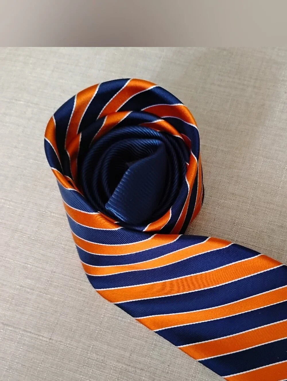 Tommy Hilfiger Men's 100% Silk Tie Navy Blue Orange Diagonal Stripe Classic Prep